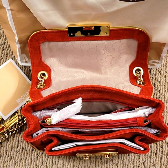 Michael Kors Purse - Picture 6 of 6